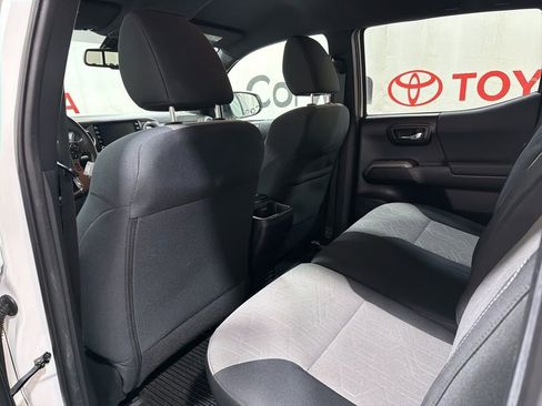 Used 2023 Toyota Tacoma TRD Sport image 19