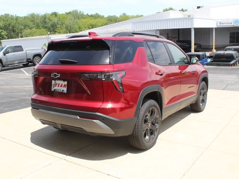 New 2026 Chevrolet Equinox LT w/ Convenience Package II FWD image 4