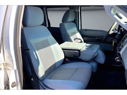 Used 2015 Ford F250 XLT AWD/4WD image 6