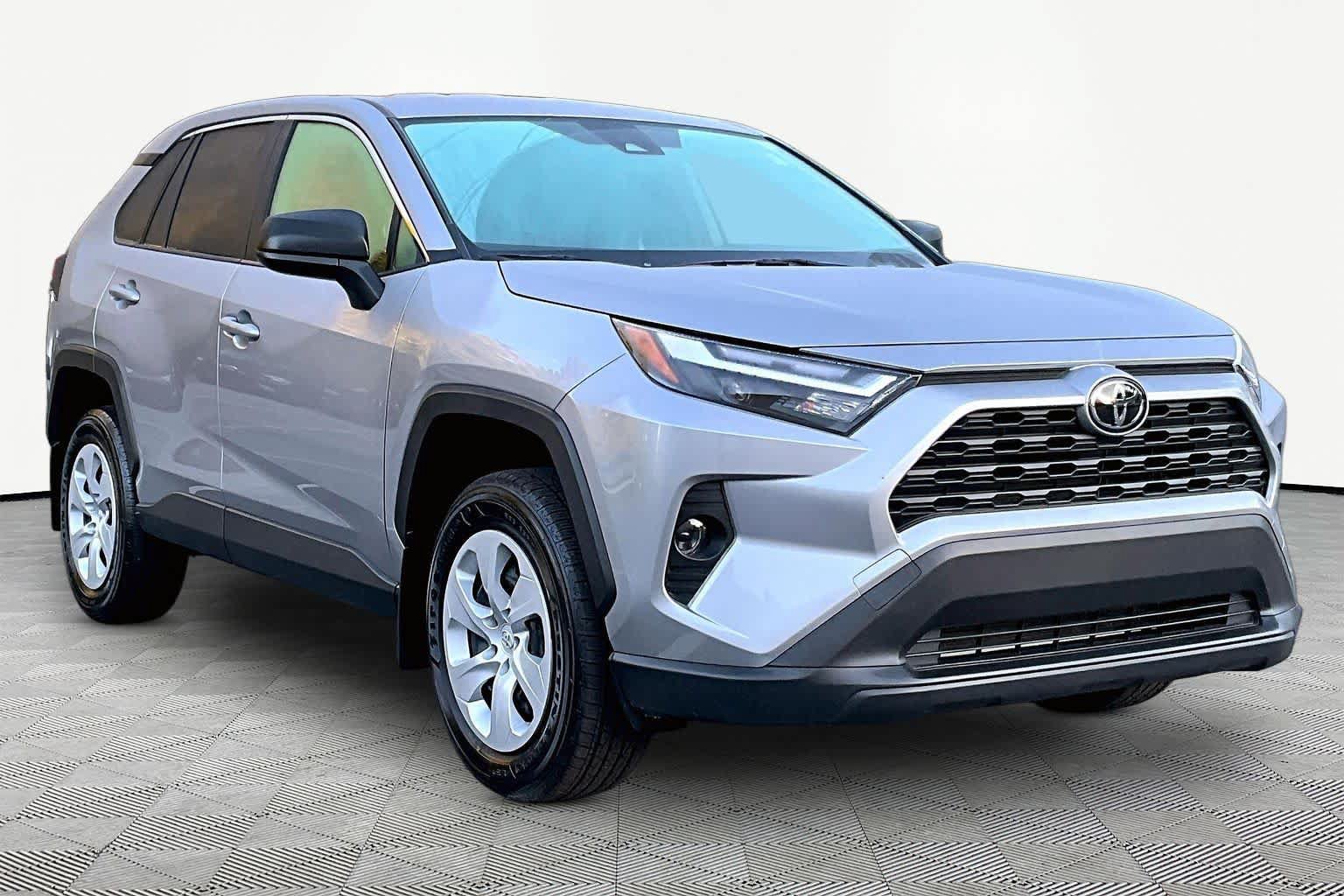 Certified 2025 Toyota RAV4 LE FWD image 3