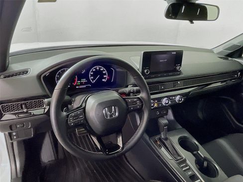 Used 2023 Honda Civic Sport image 15