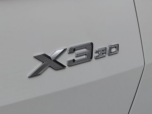 Used 2026 BMW X3 xDrive30i w/ Premium Package AWD/4WD image 10
