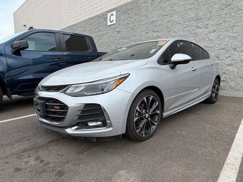 Used 2019 Chevrolet Cruze Diesel w/ Sun And Sound Package FWD image 5