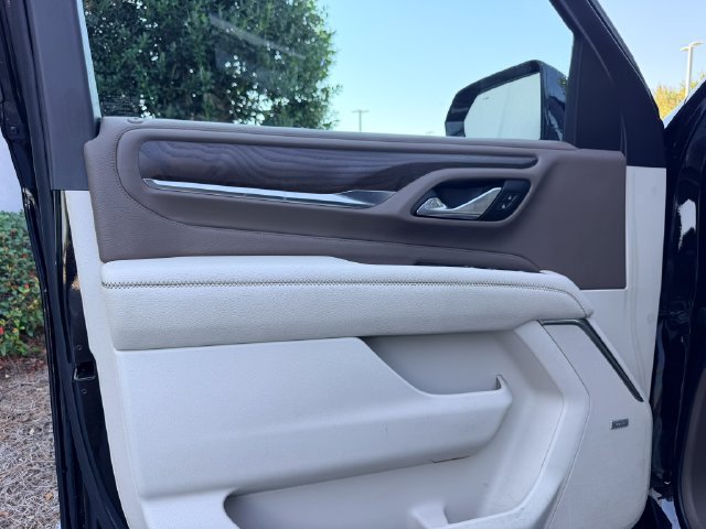 Used 2021 GMC Yukon Denali w/ Denali Premium Package AWD/4WD image 9