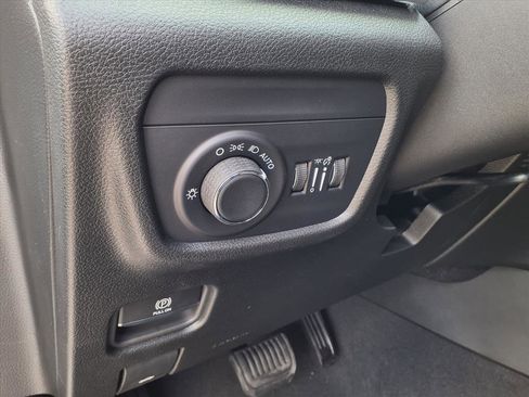 New 2025 Jeep Grand Cherokee Laredo X image 11