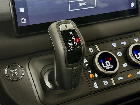 Used 2025 Land Rover Defender 110 S image 19