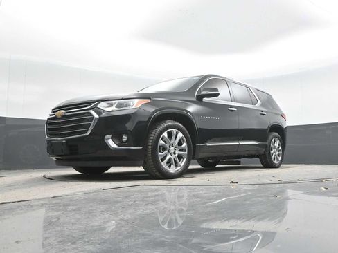Used 2018 Chevrolet Traverse Premier image 34