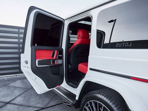 Used 2025 Mercedes-Benz G 63 AMG 4MATIC image 29