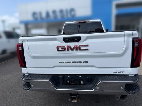 Used 2024 GMC Sierra 2500 SLT w/ SLT Premium Package AWD/4WD image 8