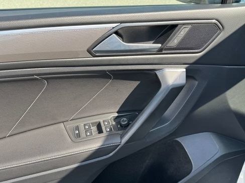 Certified 2023 Volkswagen Tiguan SE R-Line AWD/4WD image 34