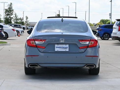 Used 2021 Honda Accord Touring image 8