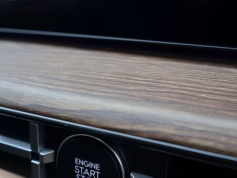 Used 2024 Hyundai Santa Fe Limited image 38