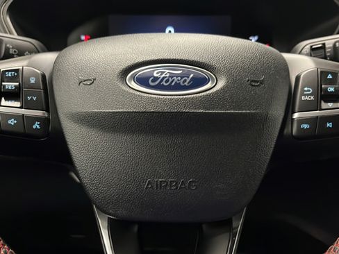 Used 2024 Ford Escape ST-Line w/ Tech Pack #1 AWD/4WD image 16