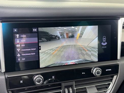 New 2026 Porsche Macan image 29