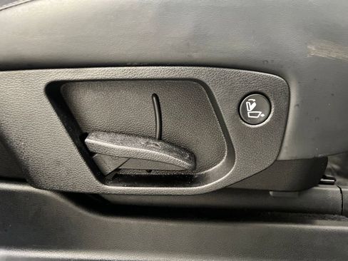 Used 2025 Kia Telluride S FWD image 19