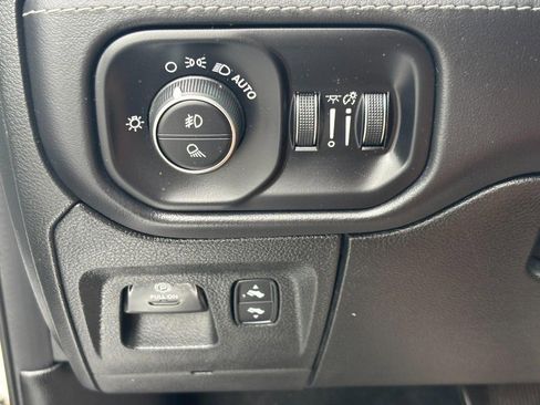 Used 2023 RAM 1500 Limited w/ Body Color Bumper Group image 19