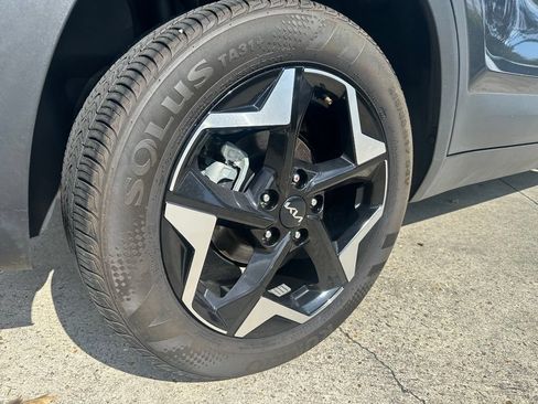 Used 2025 Kia Seltos S FWD image 32