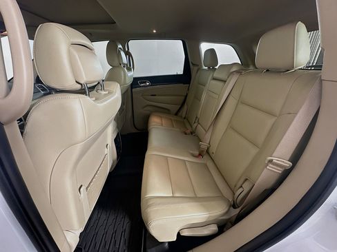 Used 2020 Jeep Grand Cherokee Limited w/ Premium Lighting Group image 29