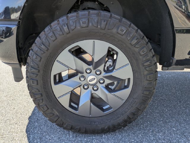 Used 2025 Ford F150 STX w/ Equipment Group 200A AWD/4WD image 9