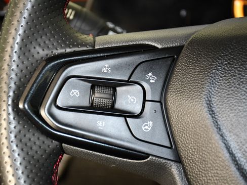 Used 2025 Chevrolet TrailBlazer RS w/ Convenience Package AWD/4WD image 21