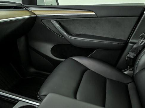 Used 2022 Tesla Model Y Performance AWD/4WD image 33
