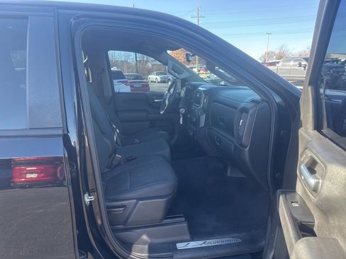 Used 2019 Chevrolet Silverado 1500 Custom w/ Infotainment Package image 21