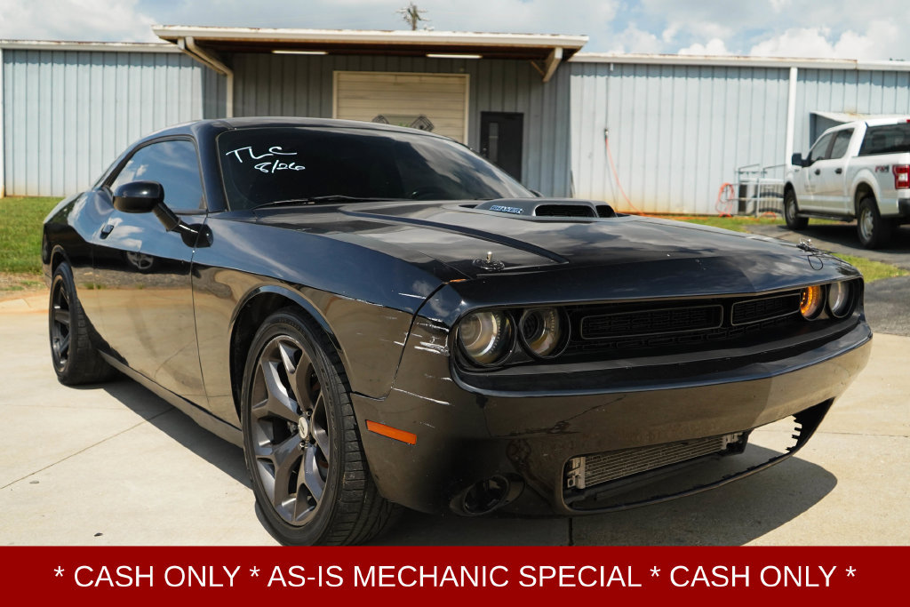 Used 2019 Dodge Challenger R/T w/ Shaker Package RWD image 1