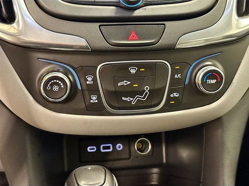 Used 2020 Chevrolet Equinox LS FWD image 15