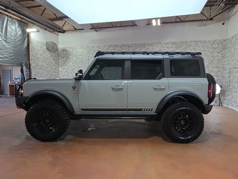 Used 2021 Ford Bronco First Edition AWD/4WD image 4