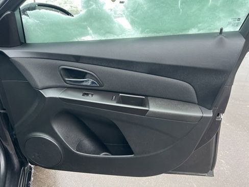 Used 2016 Chevrolet Cruze LT image 10