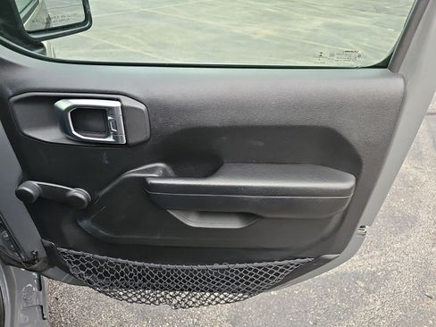 Used 2018 Jeep Wrangler Unlimited Sport AWD/4WD image 15