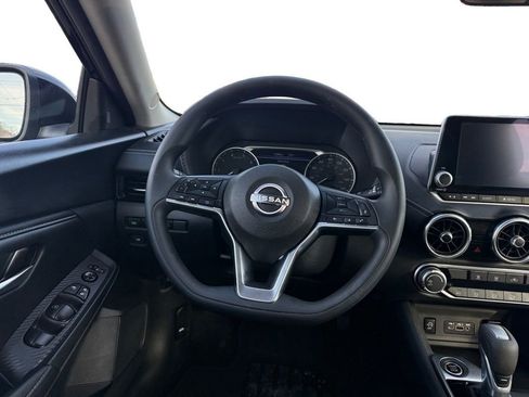 Used 2025 Nissan Sentra SV image 16