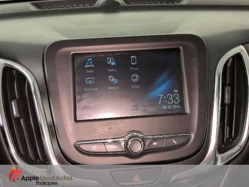 Used 2018 Chevrolet Equinox LT image 16