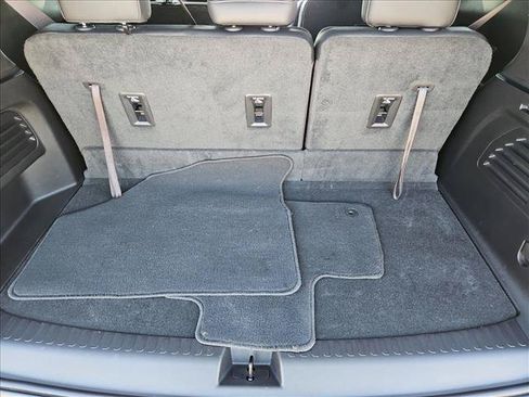 Used 2024 GMC Acadia Elevation FWD image 6