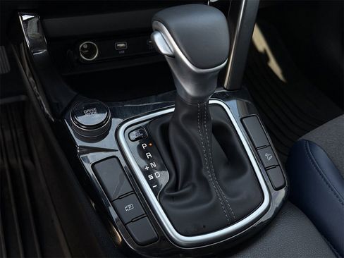 Used 2025 Kia Seltos S image 20