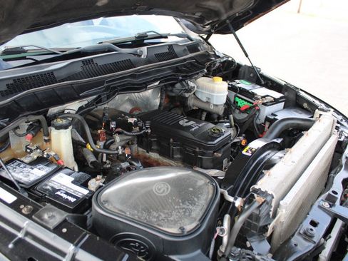 Used 2016 RAM 2500 Laramie w/ Sport Appearance Group image 10