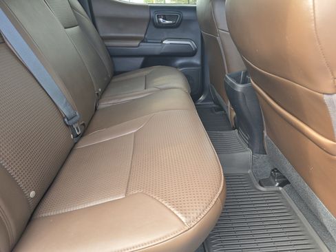 Used 2023 Toyota Tacoma Limited image 12