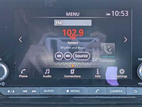 Certified 2025 Nissan Pathfinder SV image 19