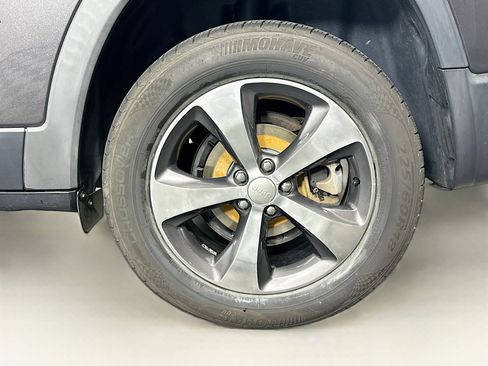 Used 2020 Jeep Cherokee Limited AWD/4WD image 11