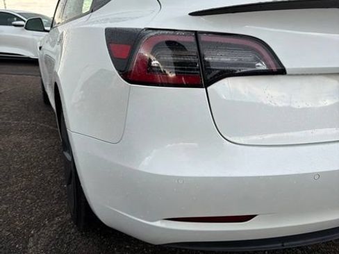 Used 2022 Tesla Model 3 Long Range AWD/4WD image 4
