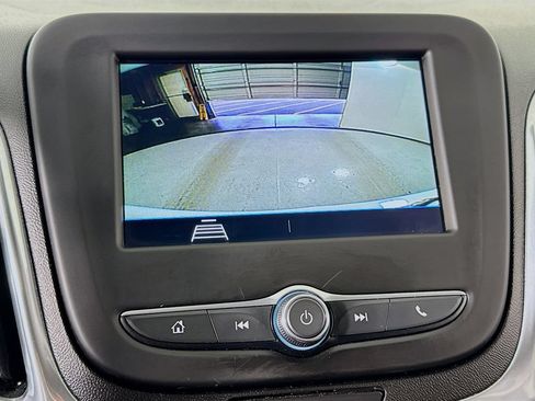 Used 2019 Chevrolet Equinox LS AWD/4WD image 31