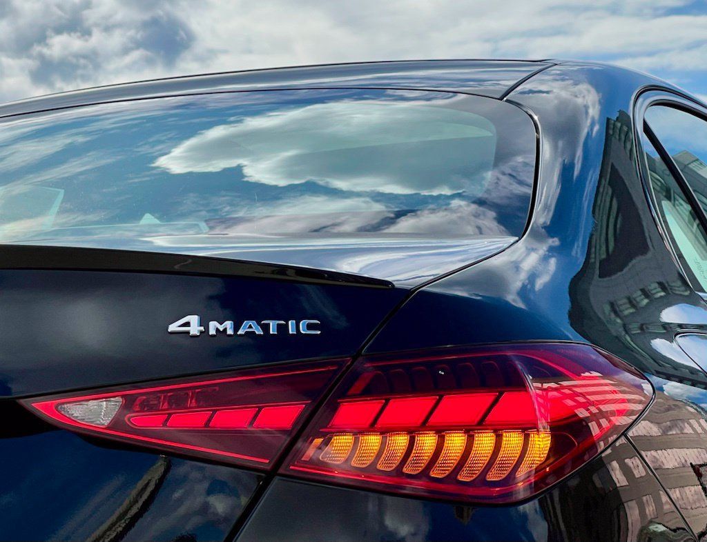 Certified 2022 Mercedes-Benz C 300 4MATIC Sedan image 12