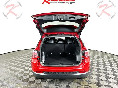 New 2026 Jeep Compass Latitude image 16