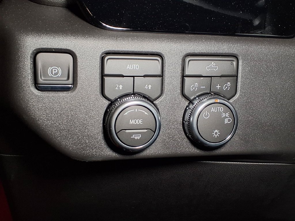 New 2026 GMC Sierra 1500 SLE w/ Preferred Package AWD/4WD image 17