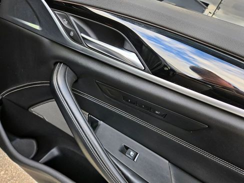 Used 2017 BMW 540i xDrive image 50