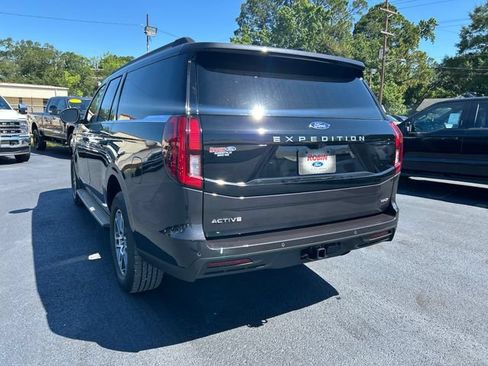 New 2026 Ford Expedition Max Active RWD image 3