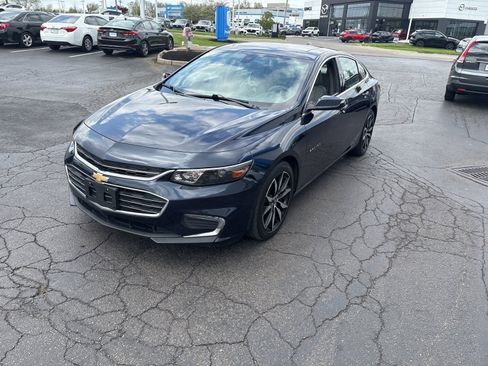 Used 2018 Chevrolet Malibu LT w/ Leather Package image 8