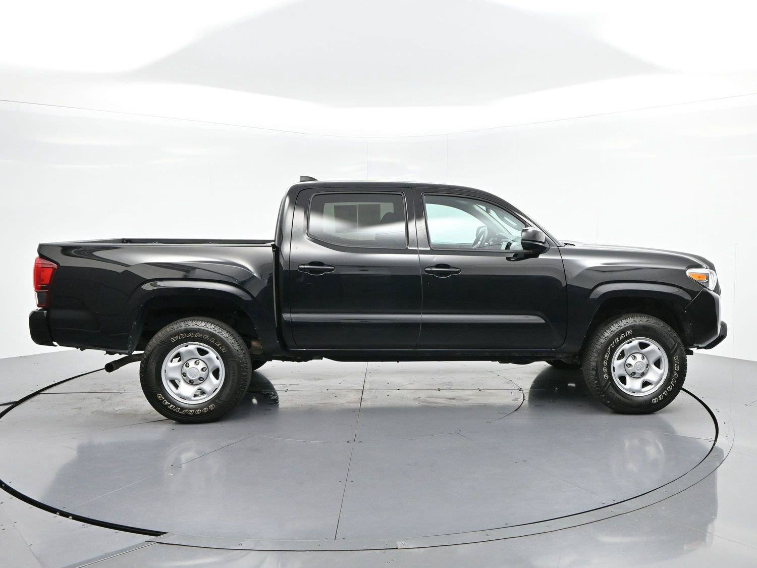 Used 2023 Toyota Tacoma SR w/ SR Convenience Package RWD image 8