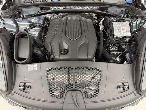 Certified 2026 Porsche Macan AWD/4WD image 60