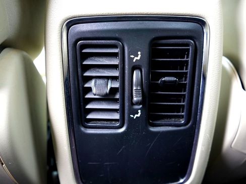 Used 2015 Jeep Grand Cherokee Laredo w/ Quick Order Package 23E image 22